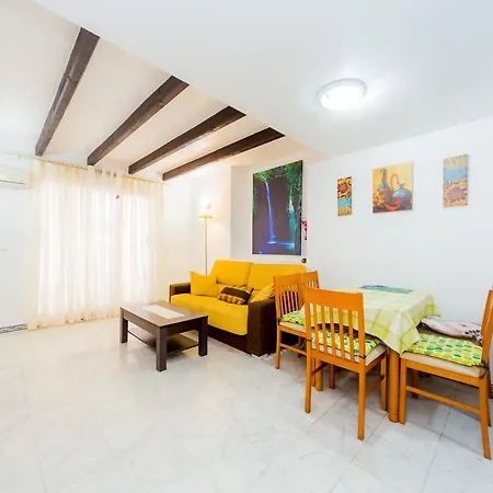 Апартаменти Alegria Id 47